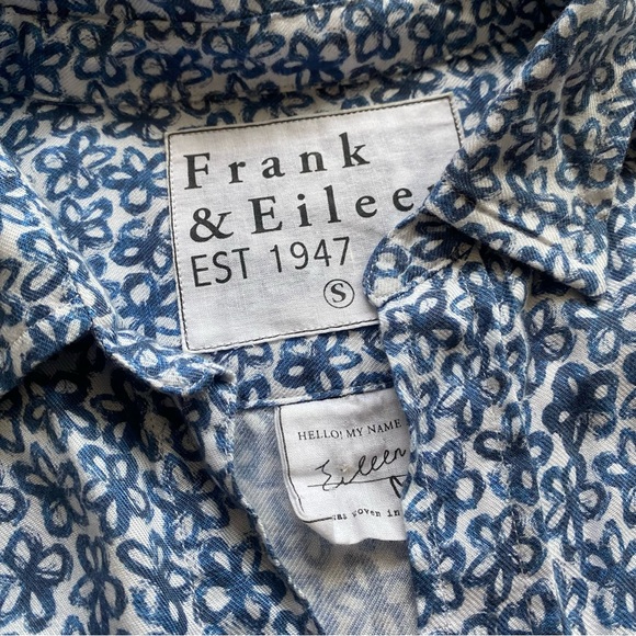 Frank & Eileen blue white flower print button down modal shirt size S - Picture 10 of 10